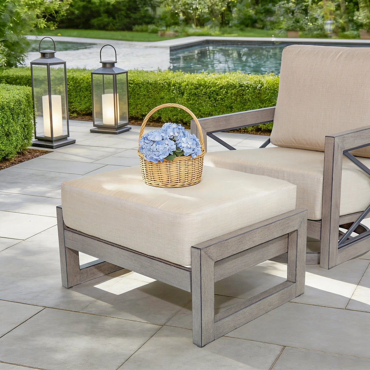 Marindo 7-Piece Aluminum Fire Table Lounge Set with Ottomans